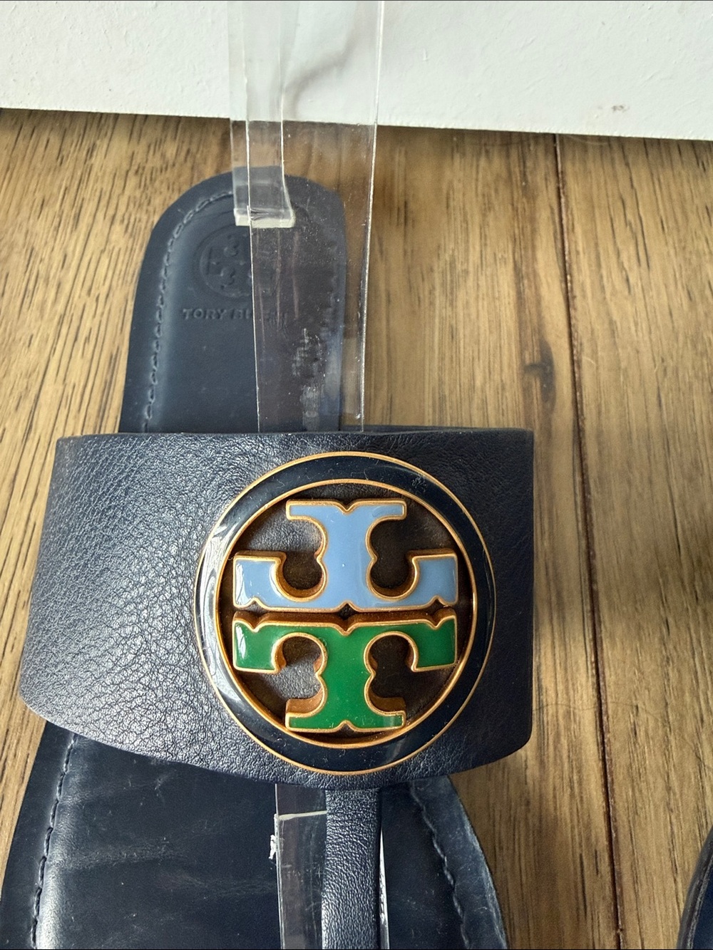 Tory Burch Navy Leather Logo Thong Sandals with Gold and Green Enamel 8 - Picture 2 of 7
